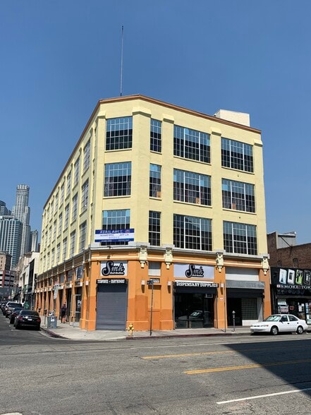 More Photos Of 313 S San Pedro Ave, Los Angeles Warehouse For Lease