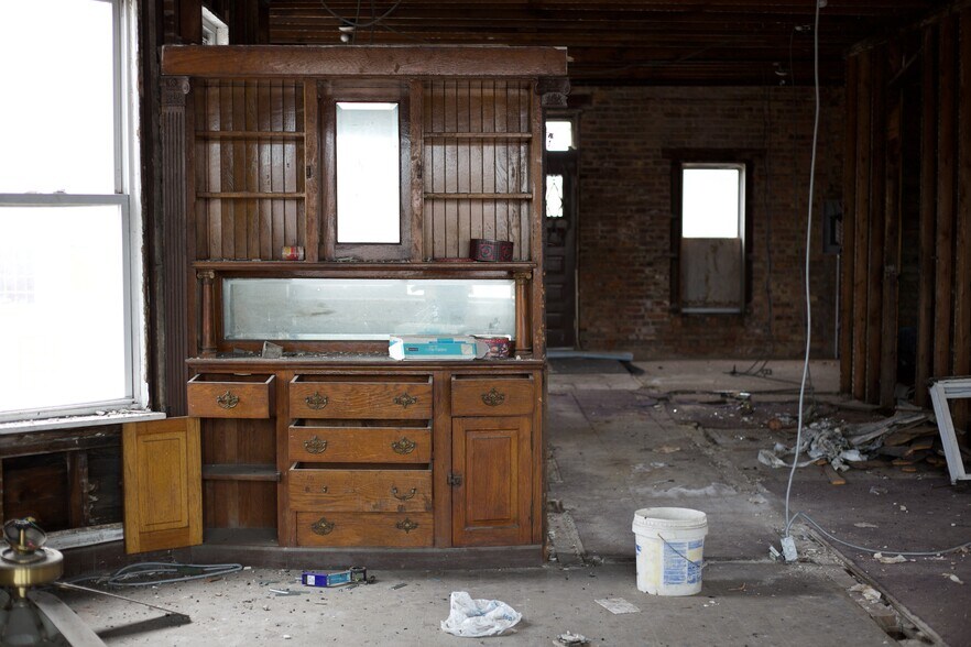 More Photos Of 6452 S Ashland Ave, Chicago Flex For Sale
