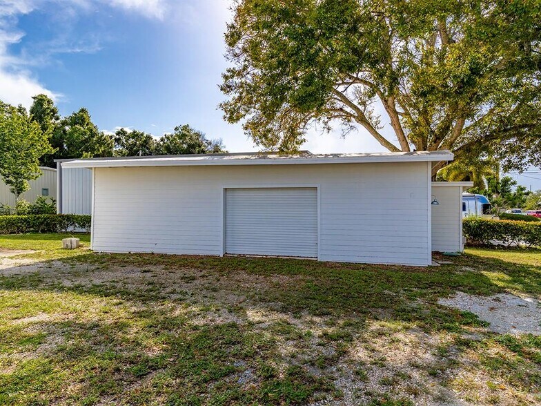More Photos Of 1708 Old Dixie Hwy, Vero Beach General Retail For Sale