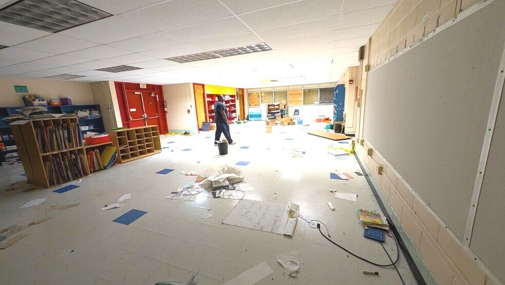 More Photos Of 25 Sheraton Dr, Little Rock Schools For Sale
