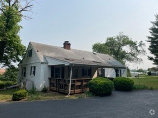 More Photos Of 175 Spotnap Rd, Charlottesville Office For Lease
