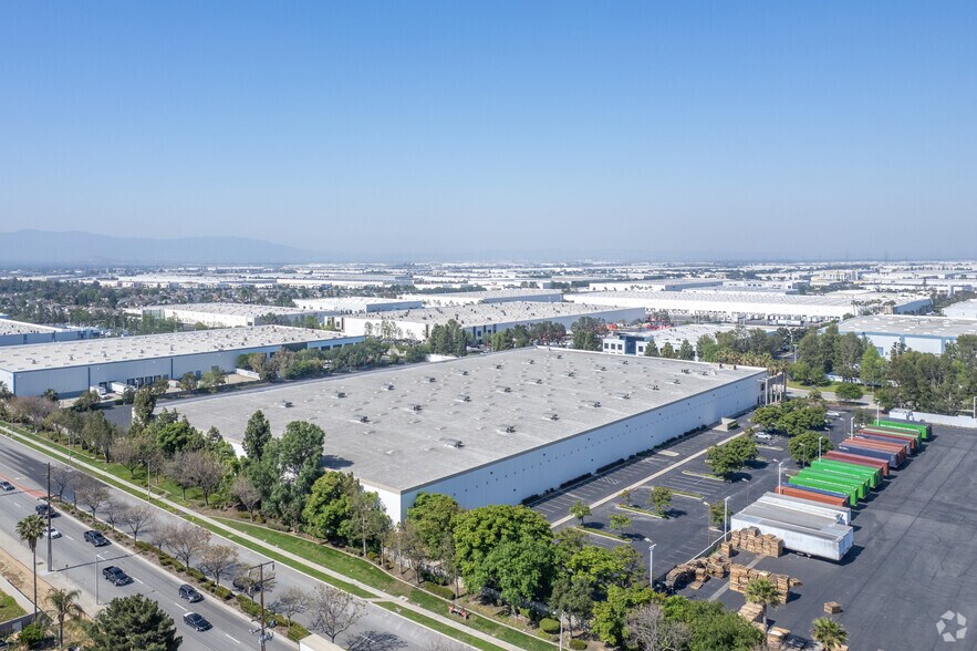 More Photos Of 11875 Cabernet Dr, Fontana Warehouse For Lease