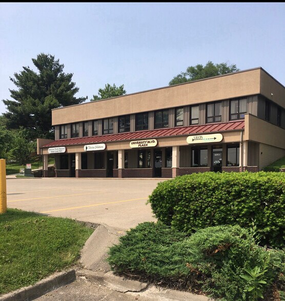 More Photos Of 8435 University Blvd, Clive Office For Sale