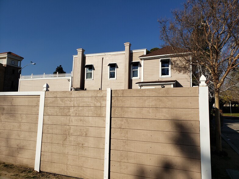 More Photos Of 12 S San Gorgonio Ave, Banning Storefront Retail Office For Lease