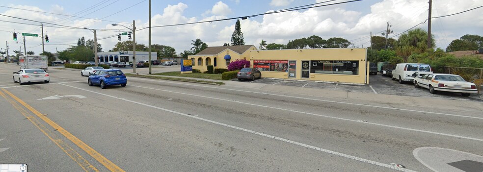More Photos Of 410 N Broadway, Lantana General Retail For Sale