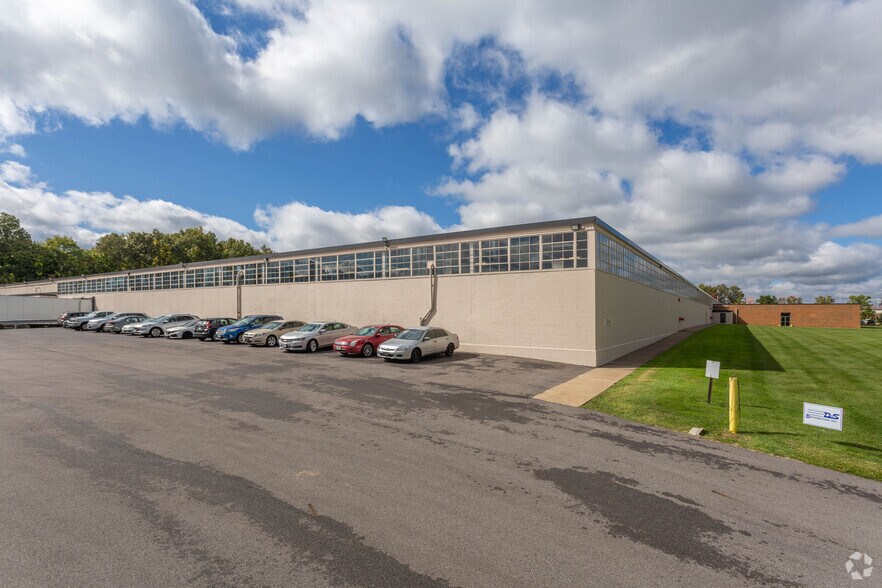 More Photos Of 1366 Commerce Dr, Stow Manufacturing For Lease