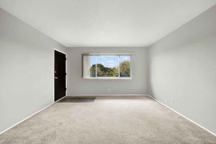 More Photos Of 1888 Bancroft Ave, San Leandro Apartments For Sale