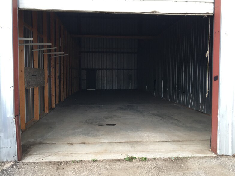 More Photos Of 170 SW 2nd St, Loveland Warehouse For Lease