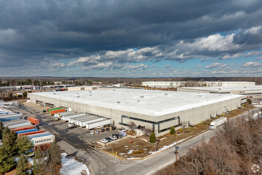More Photos Of 240-290 Heller Park Ct, Dayton Distribution For Lease