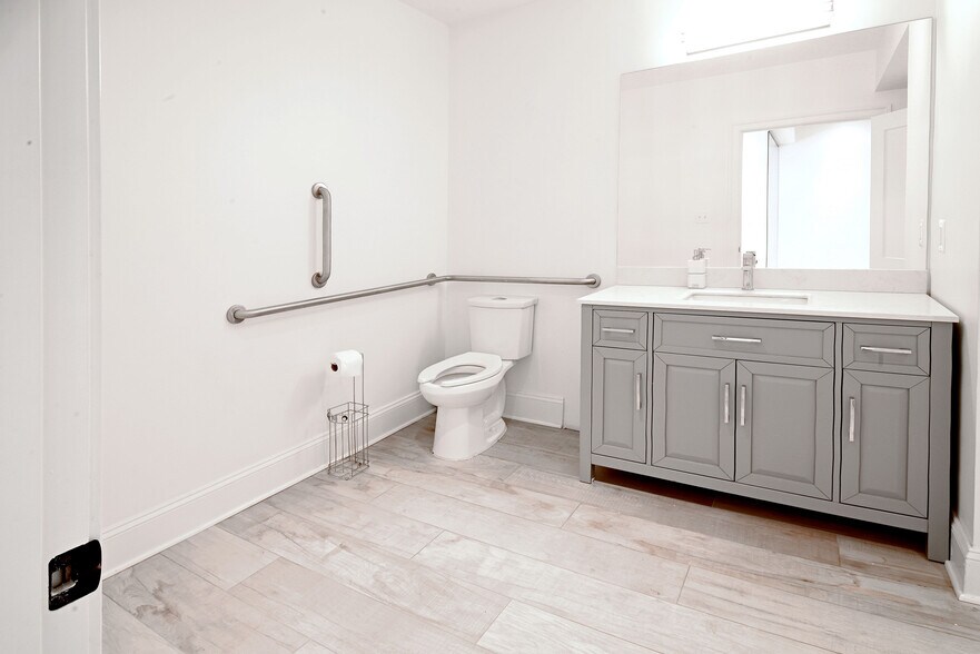 More Photos Of 44632 Guilford Dr, Ashburn Flex For Lease
