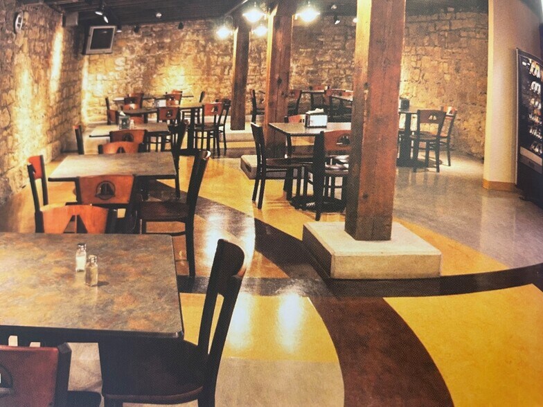 More Photos Of 1301 Central Ave, Dubuque Office For Lease