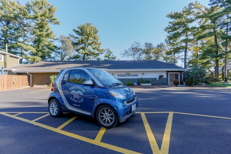 More Photos Of 147801 Half Moon Lake Dr, Mosinee General Retail For Sale