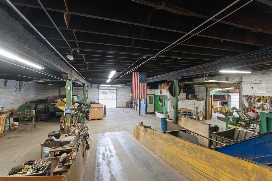 More Photos Of 741 Hoffman St, Hammond Industrial For Sale