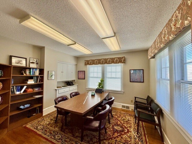 More Photos Of 85 Peachtree Rd, Asheville Office For Sale
