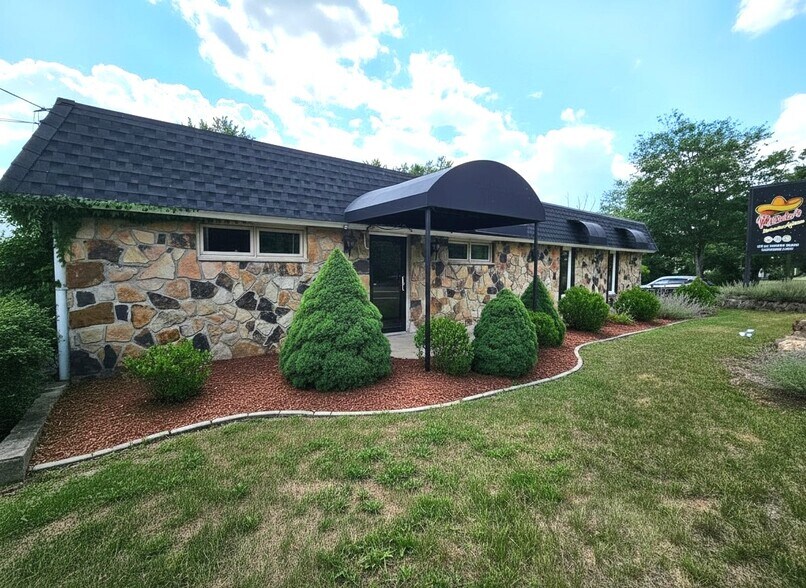 Primary Photo Of 959 Route 202-206 Hwy, Bridgewater Restaurant For Lease