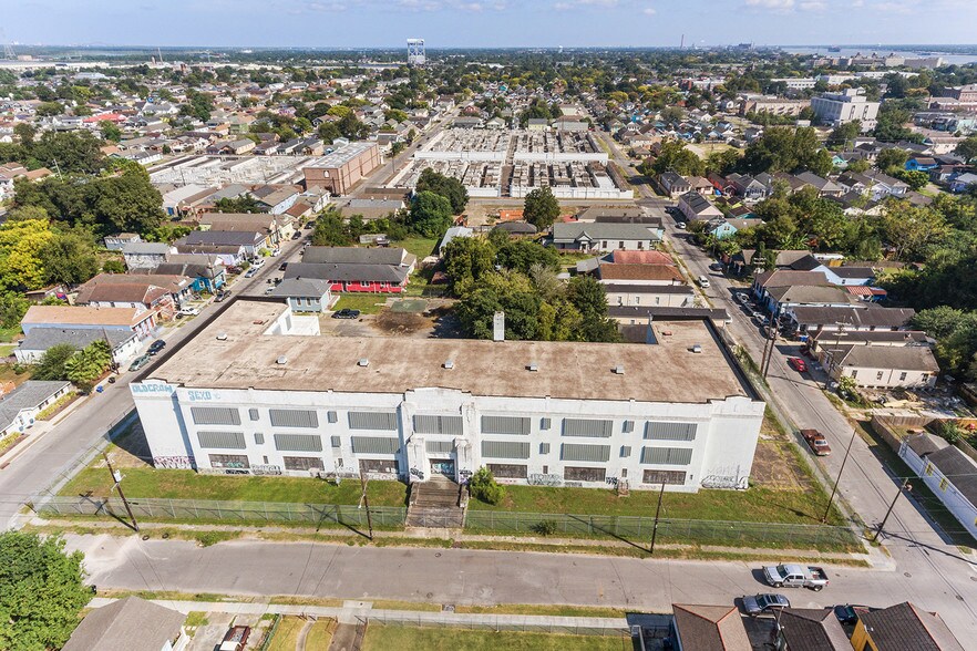 More Photos Of 1301 Clouet St, New Orleans Schools For Sale