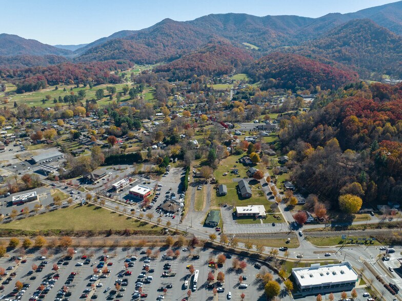 More Photos Of 2145 S Main St, Waynesville Fast Food For Sale