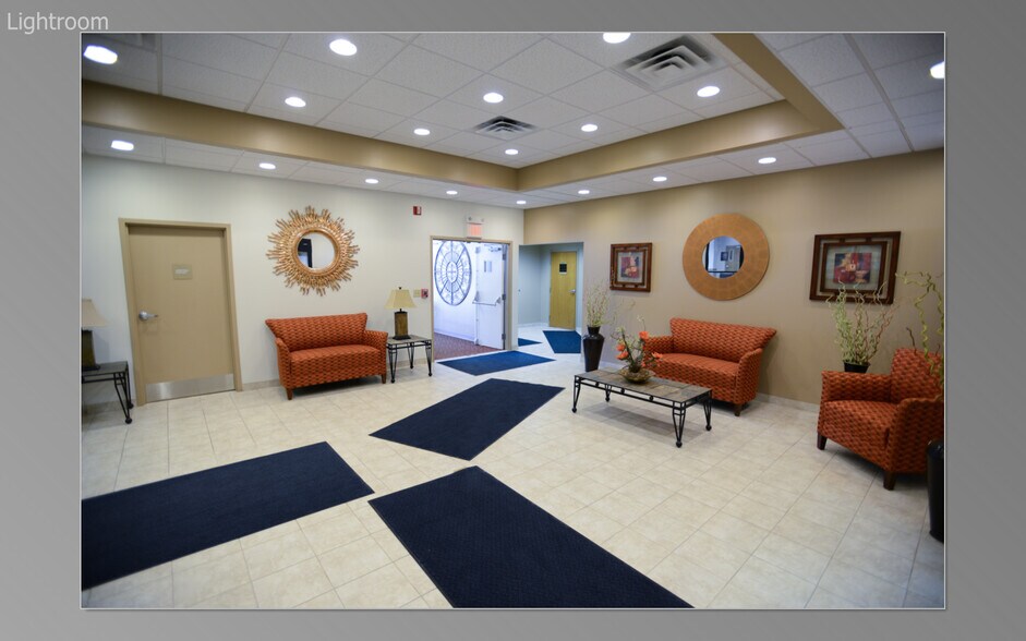 More Photos Of Allegheny Blvd., Franklin Office For Lease