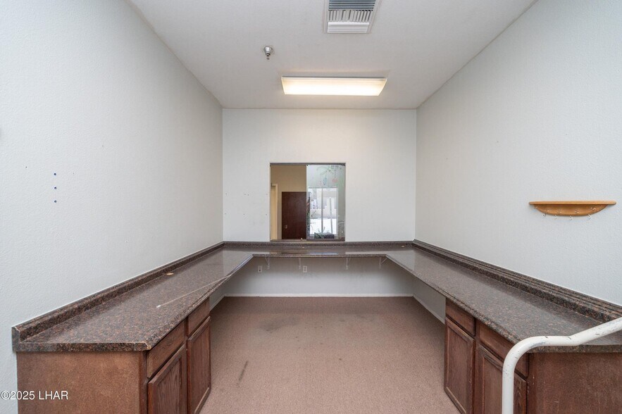 More Photos Of 1515 N Lake Havasu Ave, Lake Havasu City General Retail For Sale