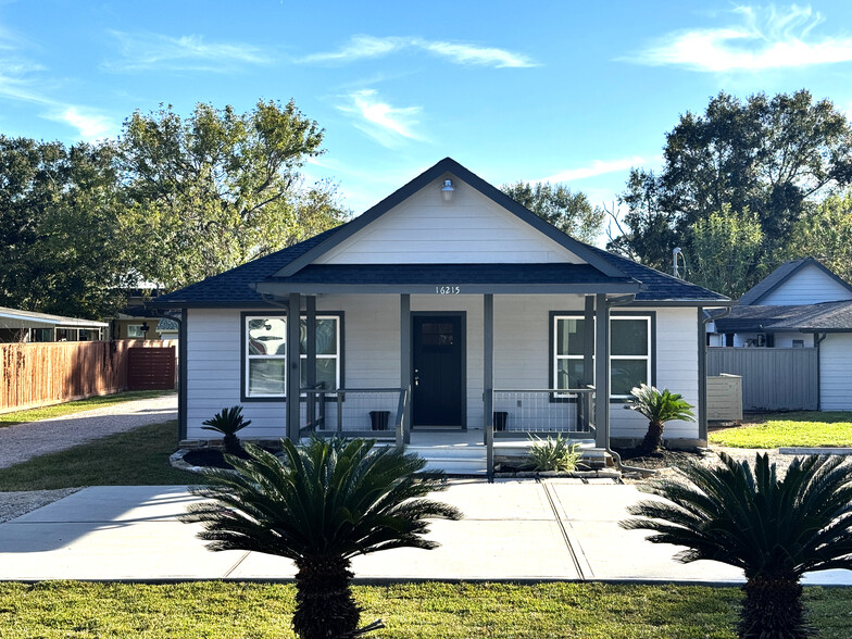 Primary Photo Of 16215 Prairie Lea St, Cypress Loft Creative Space For Lease