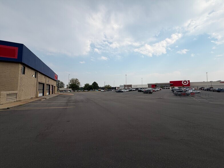 More Photos Of 7999 Wadsworth Blvd, Arvada Auto Repair For Lease