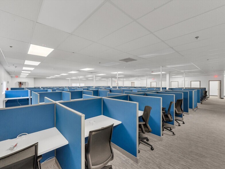 More Photos Of 3301 NW 107th Ave, Miami Research And Development For Lease
