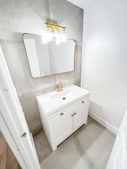 More Photos Of 244 E Graves Ave, Orange City Apartments For Lease