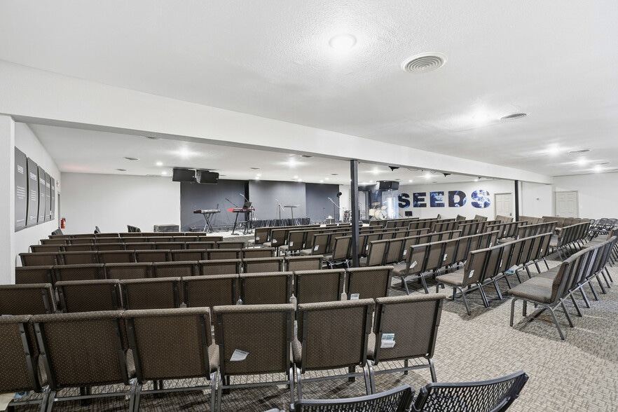 More Photos Of 342 SW Alsbury Blvd, Burleson Religious Facility For Sale