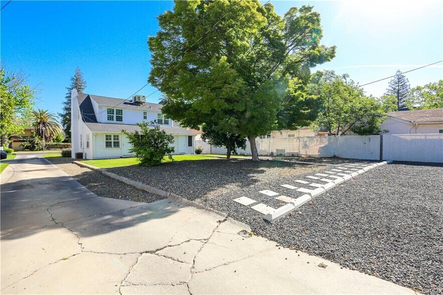 More Photos Of 414 W 21st St, Merced Office Residential For Sale