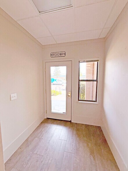 More Photos Of 1055 Broadway, Sonoma Office For Sale