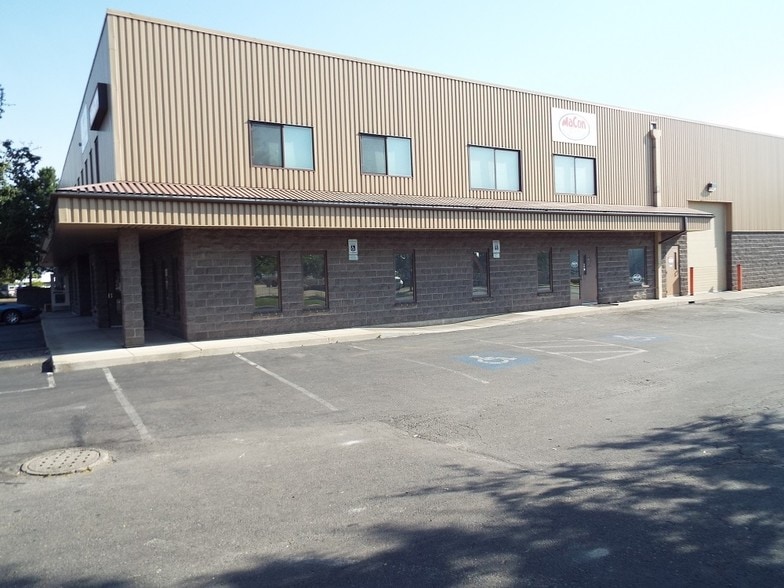 More Photos Of 2901 W Broadway St, Missoula Flex For Lease