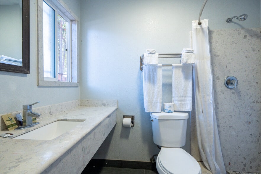 More Photos Of 9515 Folsom Blvd, Sacramento Hotel For Sale