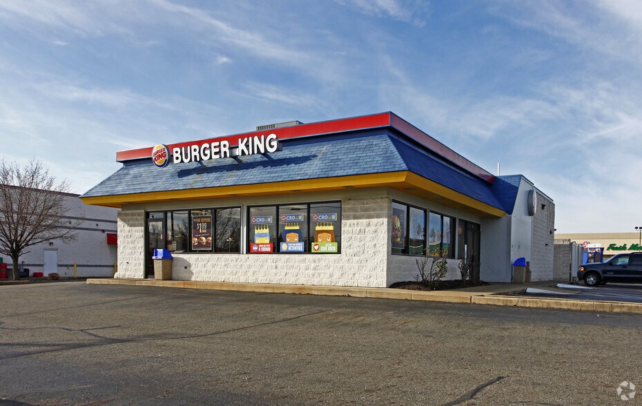 More Photos Of 584-600 South Ave, Akron Unknown For Lease