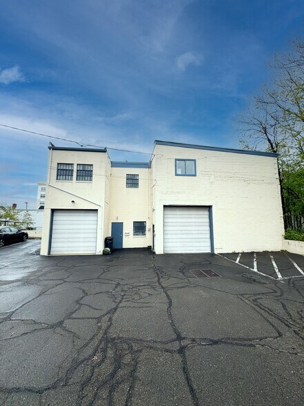 Primary Photo Of 310B W Westfield Ave, Roselle Park Warehouse For Lease
