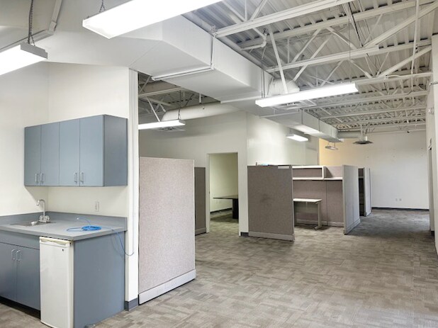 More Photos Of 1929 W Lone Cactus Dr, Phoenix Light Distribution For Sale