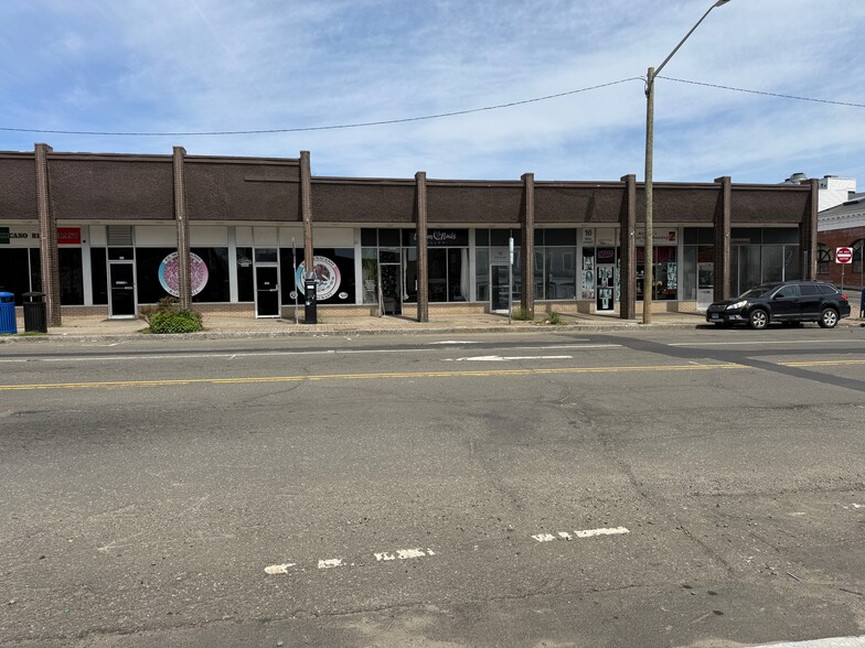 More Photos Of 14-26 Wall St, Norwalk Freestanding For Lease