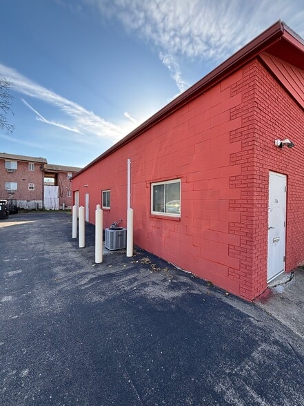 More Photos Of 706 W Xenia Dr, Fairborn Industrial For Sale