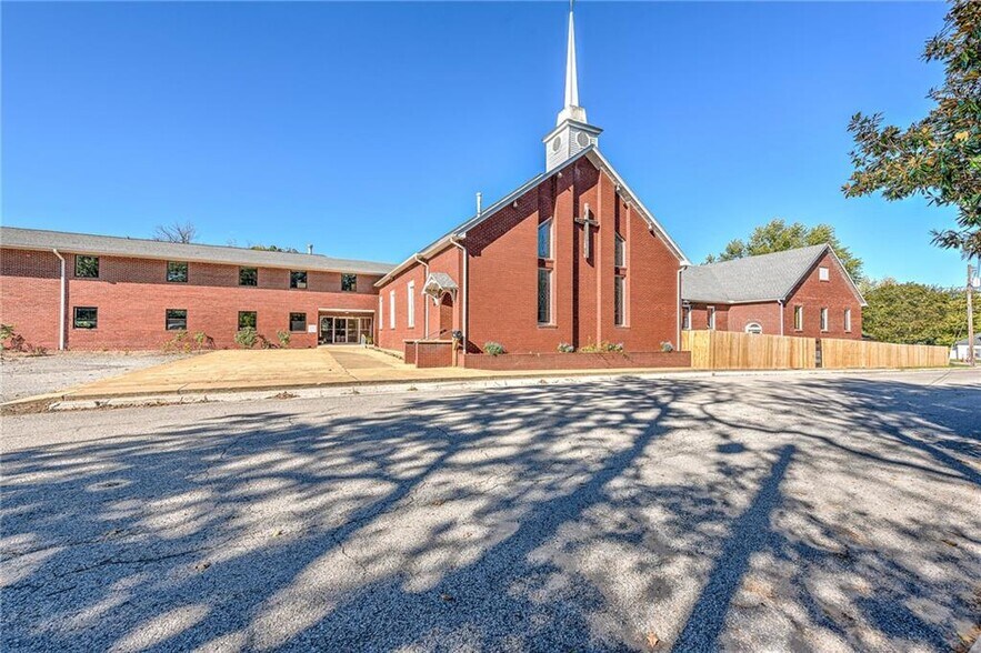 More Photos Of 510 E Madison Ave, Berryville Religious Facility For Sale