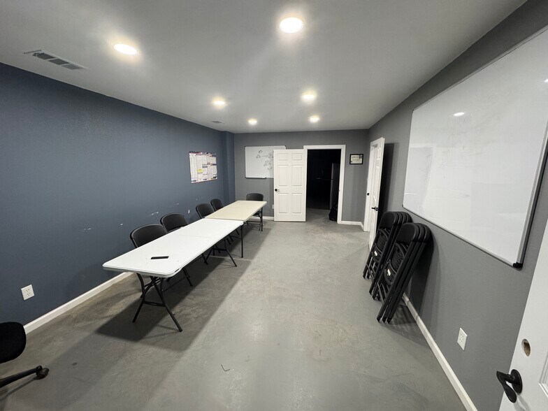 More Photos Of 2501 W County Road 114, Midland Warehouse For Sale