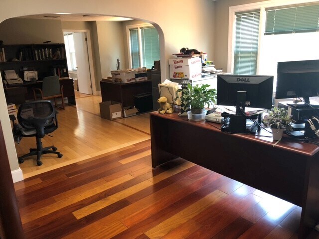 More Photos Of 805 S Washington St, North Attleboro Showroom For Sale