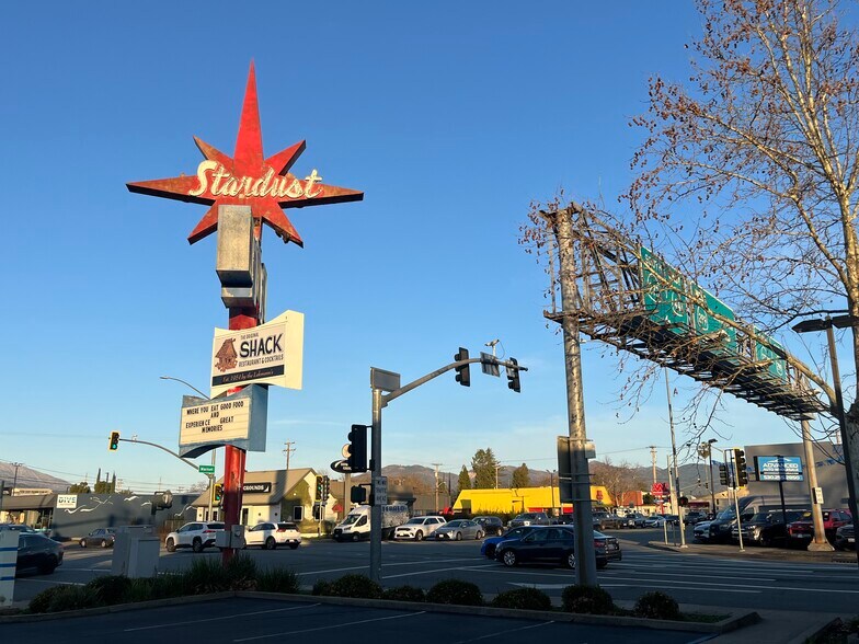 More Photos Of 1201 Market St, Redding Restaurant For Lease