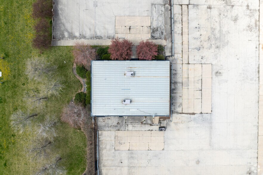 More Photos Of 16720 New Lenox Rd, Joliet Manufacturing For Sale