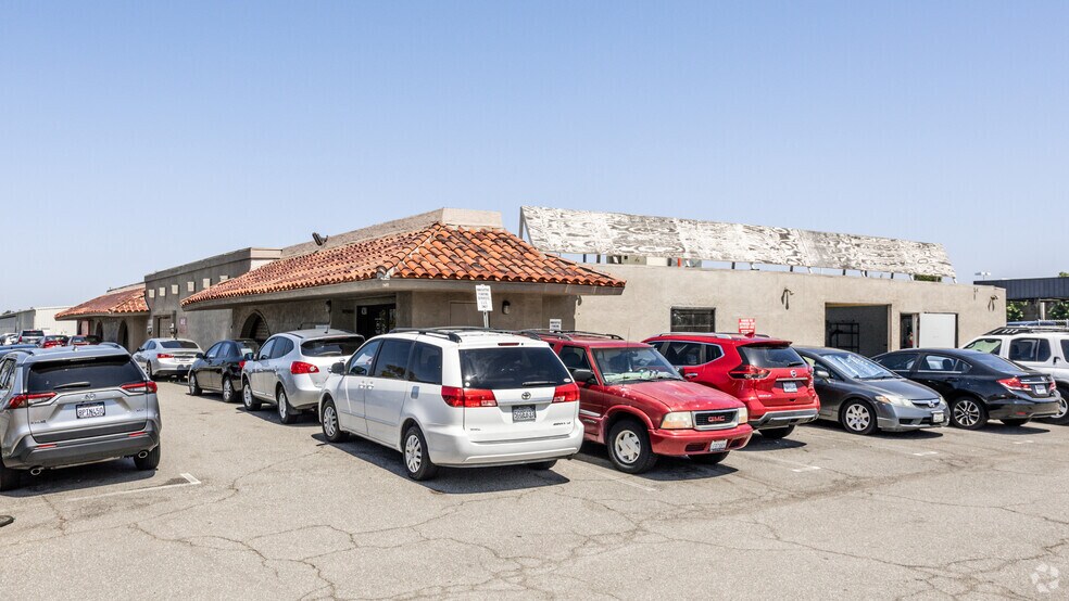 More Photos Of 4200 Campus Dr, Newport Beach Freestanding For Lease