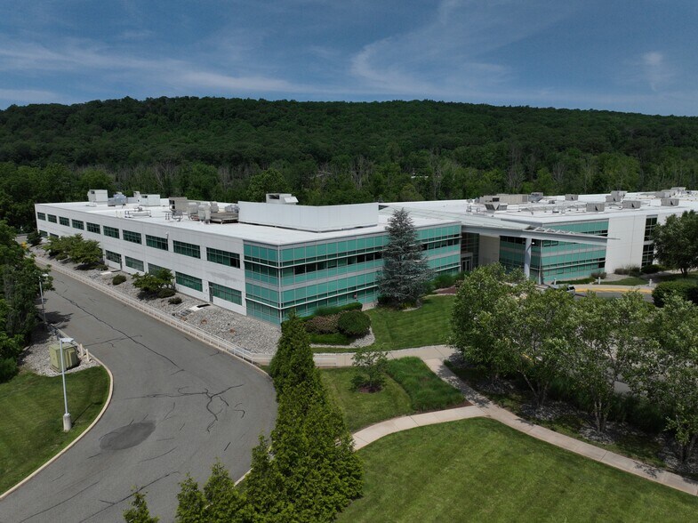 More Photos Of 62 Flanders Bartley Rd, Flanders Office For Sale