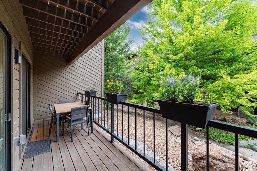 More Photos Of 6450 S Quebec St, Centennial Loft Creative Space For Lease