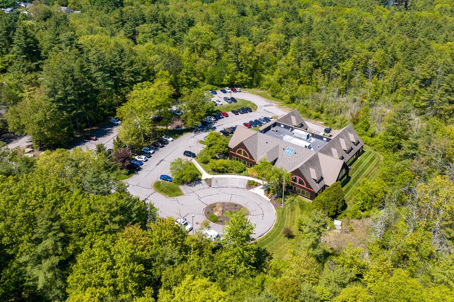 More Photos Of 7 Holland Way, Exeter Office For Lease