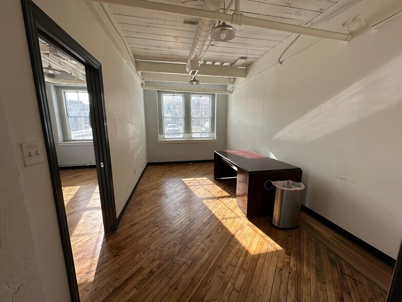 More Photos Of 710 Wheatland St, Phoenixville Office For Lease