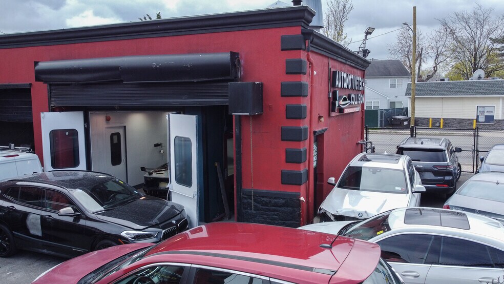 More Photos Of 10 Jerusalem Ave, Hempstead Auto Repair For Sale