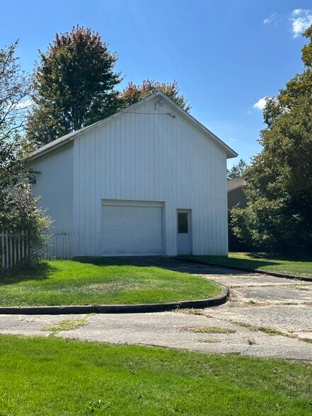 More Photos Of 24 Elm, Andover Religious Facility For Sale