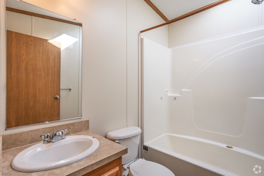 More Photos Of 2600 University Ave, Williston Manufactured Housing Mobile Home Park For Sale